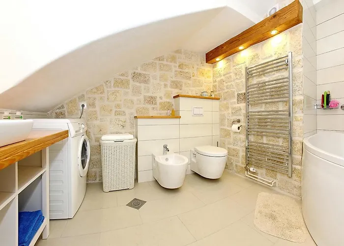 بيت للعطل Antisin *