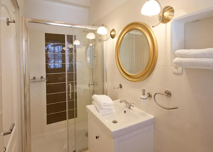 بيت للعطل Antisin *